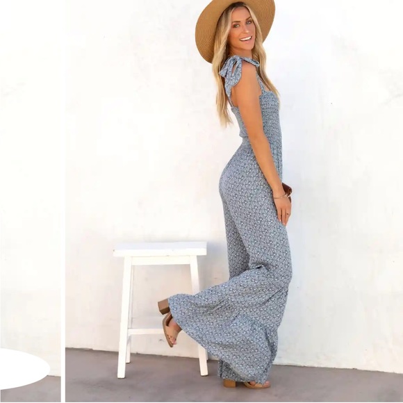 COLEPORT SMOCKED FLARE JUMPSUIT - Picture 3 of 4